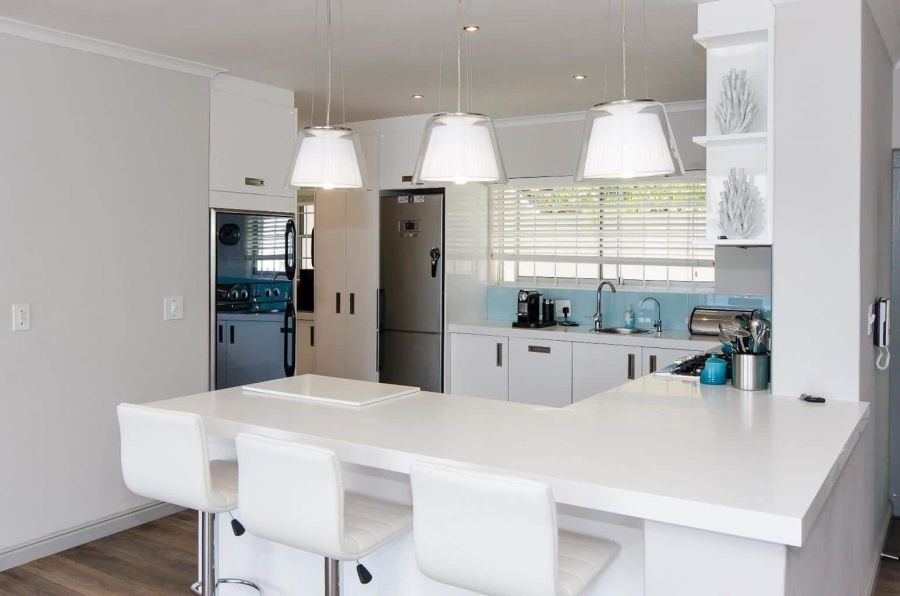 To Let 3 Bedroom Property for Rent in Bantry Bay Western Cape